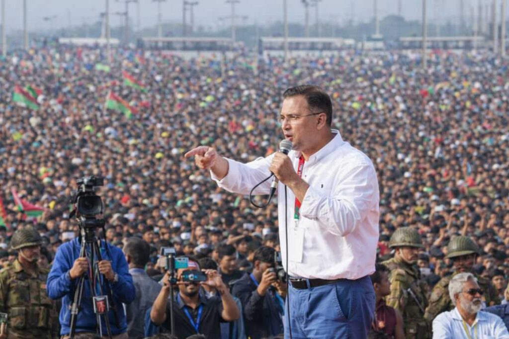 বিভ্রান্তি ছড়ানোর চেষ্টা যারা করবে, তাদের ‘গুপ্ত’ হিসেবে চিহ্নিত করতে বলেছেন তারেক রহমান।